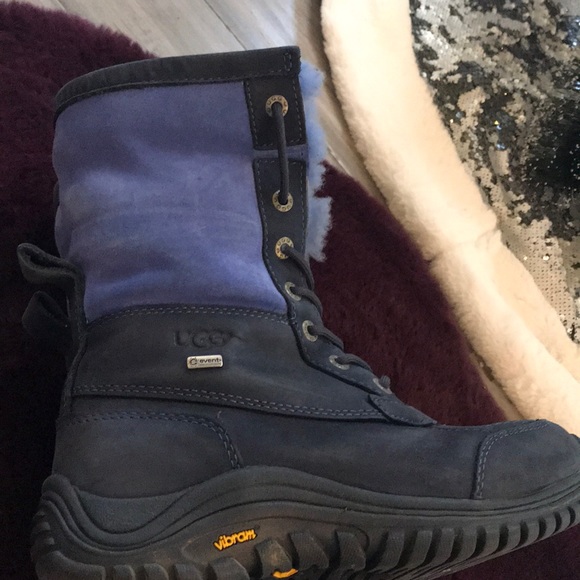 UGG fur boot 💕💕 - Picture 9 of 12